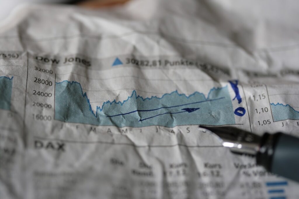 금리 인하기에 - interest rate cut ETF flows