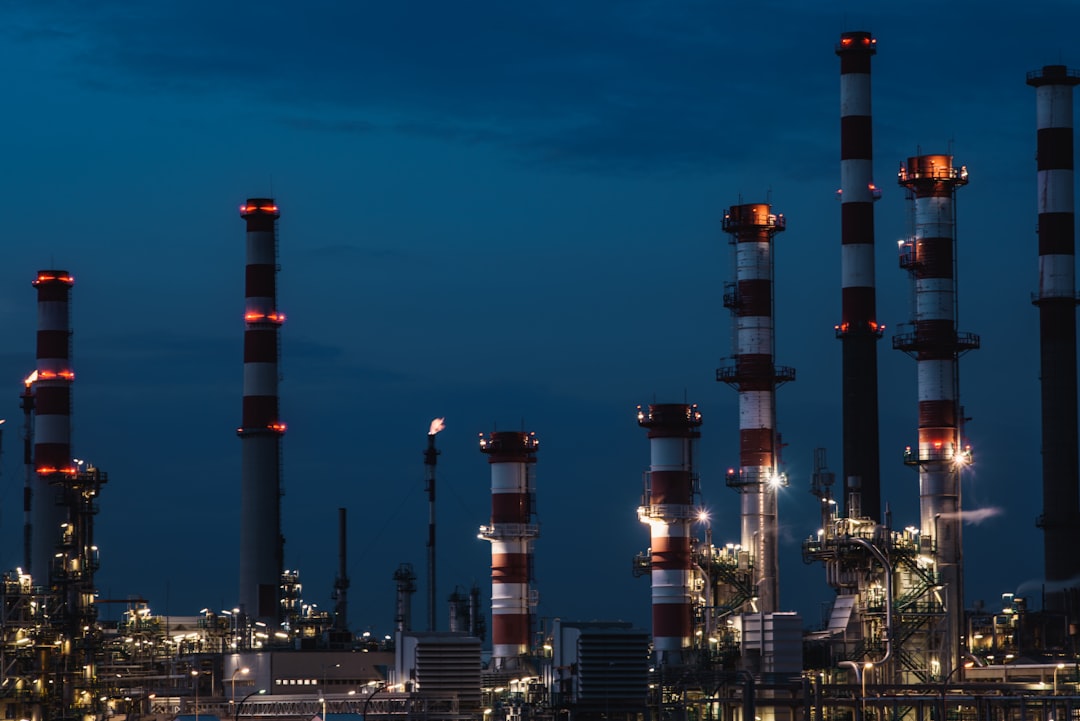 중동 분쟁이 - oil refinery stocks rising 중동 분쟁이 - oil refinery stocks rising