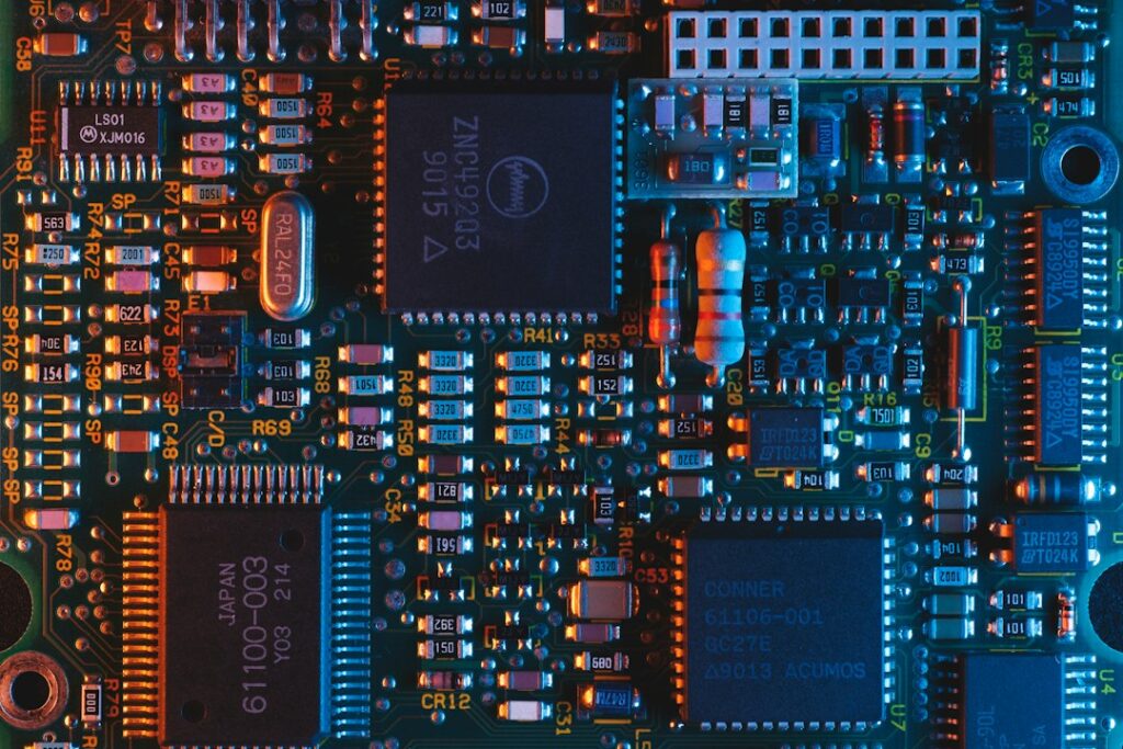 대만해협 긴장이 - semiconductor supply chain
